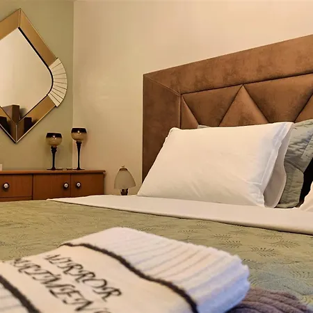- All-around - Premium Hospitality - *